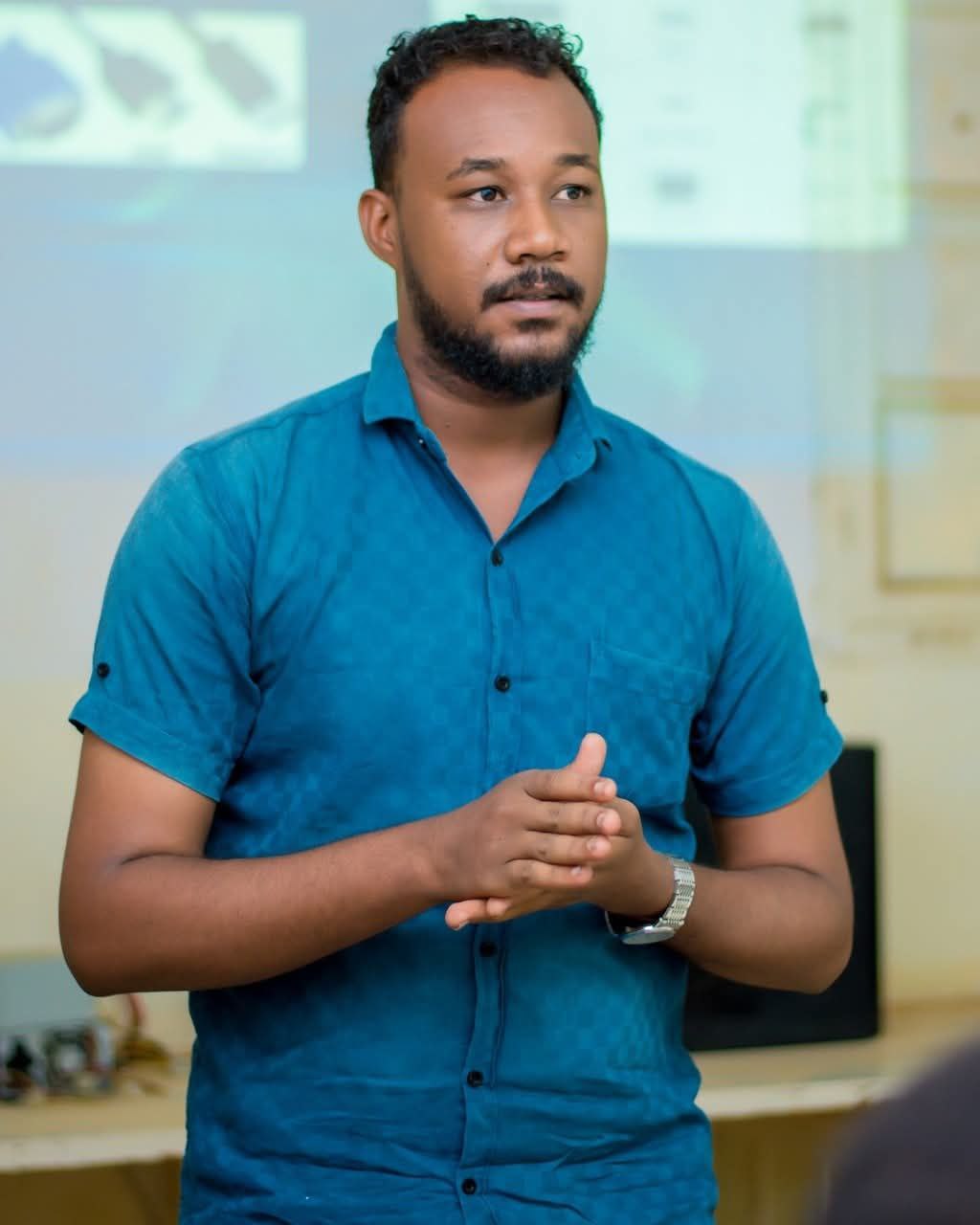 ايمن شمس الدين